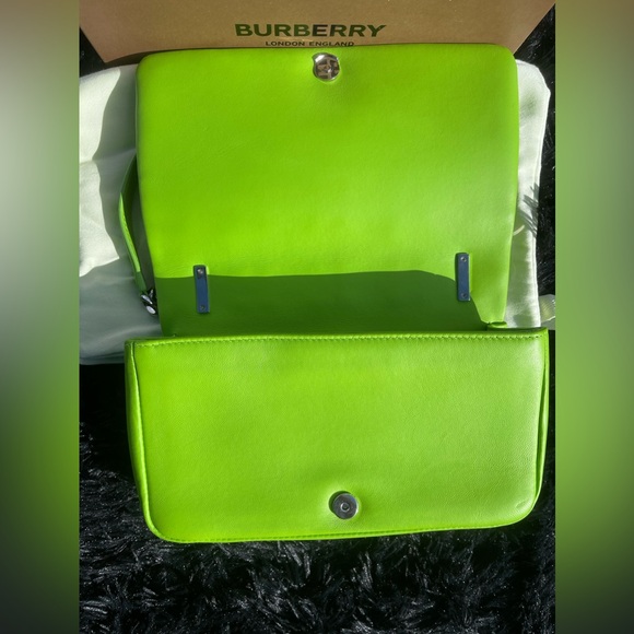 BURBERRY Small Lola Shoulder Chain Bag green - Picture 7 of 12